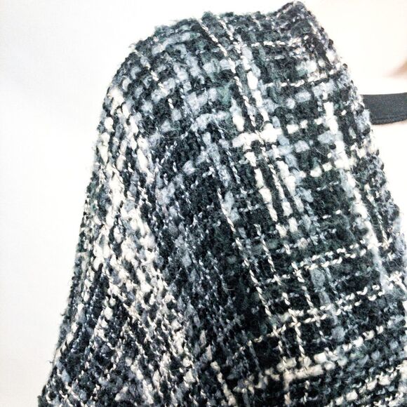 Black & White Boucle Knit Ruana Poncho Wrap OS - Picture 5 of 10